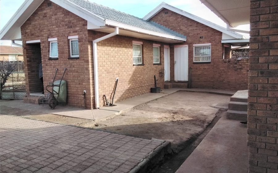 4 Bedroom Property for Sale in Buitendag Eastern Cape